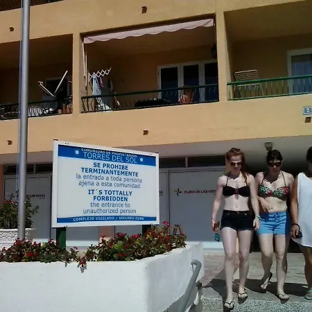 Torres Del Sol Sea View Apartmán *